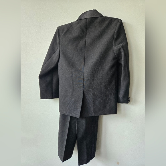 Fia Mai Three Piece Black Suit Boys 6 - Picture 3 of 5